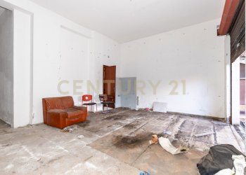 Deposito via Carnazza (15).jpg - Locale Commerciale Via Carnazza 81, Tremestieri Etneo - foto 17