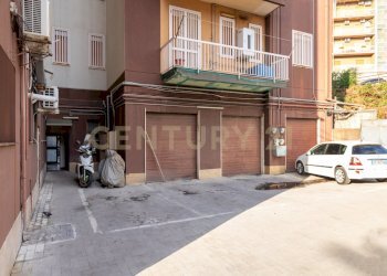 Deposito via Carnazza (17).jpg - Locale Commerciale Via Carnazza 81, Tremestieri Etneo - foto 19