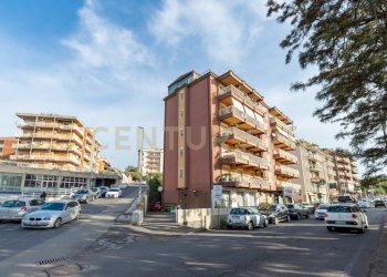 Deposito via Carnazza (21).jpg - Locale Commerciale Via Carnazza 81, Tremestieri Etneo - foto 21