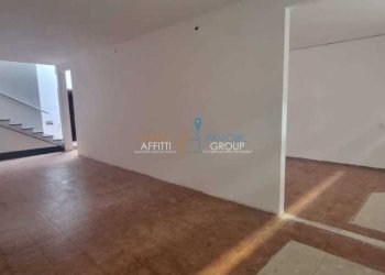 WhatsApp Image 2024-09-23 at 15.56.40 (1).jpeg - Commercial Premises Via Plebiscito 8/A, Carrara - photo 2