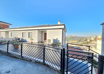 Quadrilocale via bartolacci, Fermo - foto 1