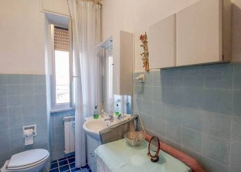 BAGNO - Bilocale via Chiaravagna, Genova (zona Sestri Ponente) - foto 23