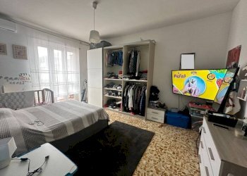 Camera da letto - Three-room apartment via Torino, 73, Carmagnola - photo 8