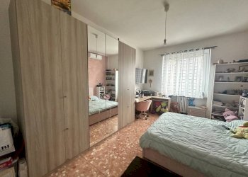 Camera da letto - Three-room apartment via Torino, 73, Carmagnola - photo 11