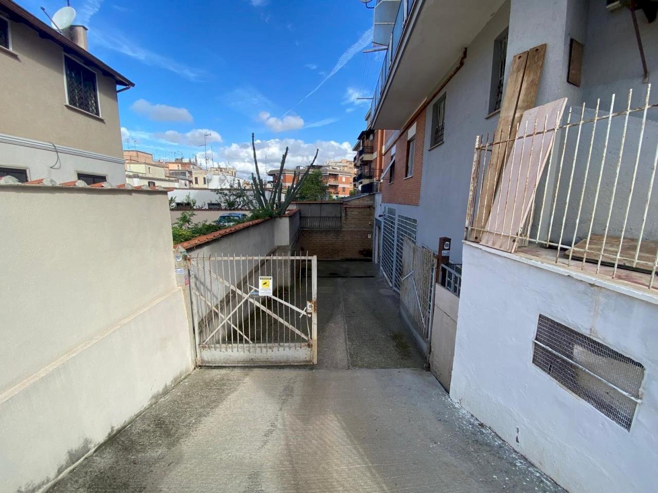 Esterno - Magazzino Via Degli Olmi, Roma - foto 1