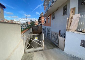 Esterno - Magazzino Via Degli Olmi, Roma - foto 2