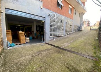 Esterno - Magazzino Via Degli Olmi, Roma - foto 4