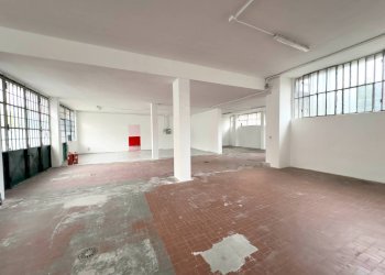 Magazzino Strada Castello Di Mirafiori, Torino (zona Mirafiori Sud) - foto 7