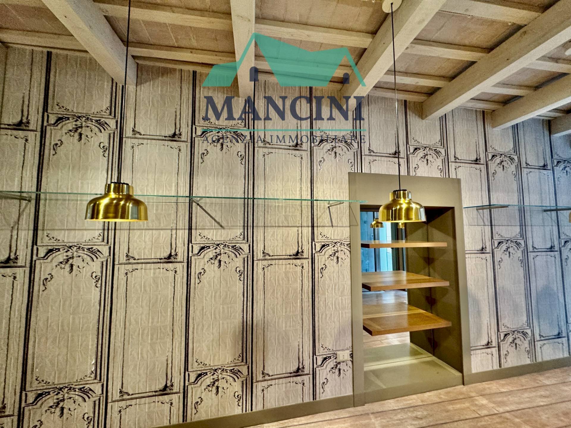 Shop matteotti, Jesi - photo 1