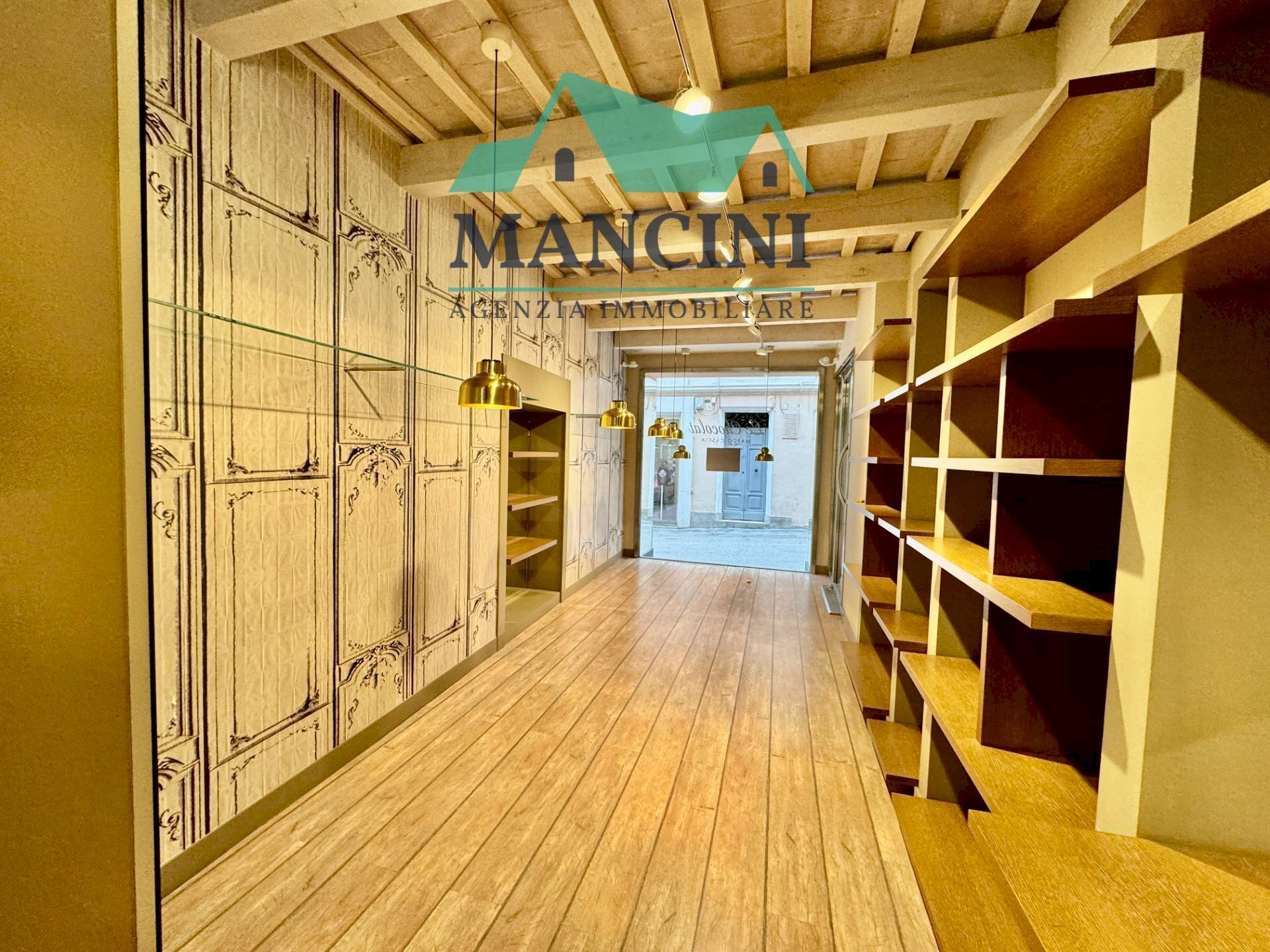 Shop matteotti, Jesi - photo 3