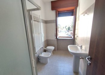 Bagno - Bilocale vicolo Cantone, 4, Pregnana Milanese - foto 21