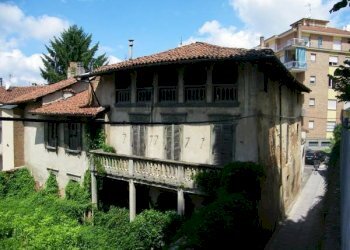 Facciata - Casa indipendente via del Gallo, Chieri - foto 1