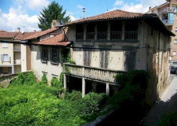 Facciata - Casa indipendente via del Gallo, Chieri - foto 2