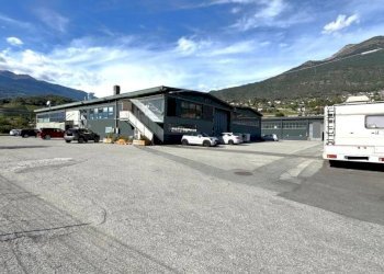 Zona - Magazzino Località Grande Charriere, Saint-Christophe - foto 1