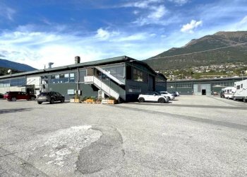 Zona - Magazzino Località Grande Charriere, Saint-Christophe - foto 2