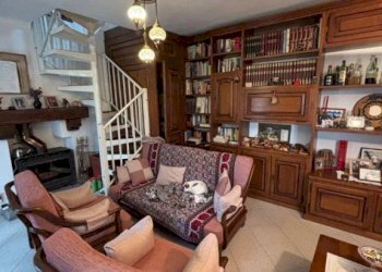 Salone - Villa strada del Saret, 27, Luserna San Giovanni - foto 8