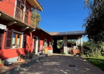 Cortile interno - Villa strada del Saret, 27, Luserna San Giovanni - foto 27