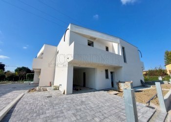 20251013_150112.jpg - Casa indipendente Noventa Padovana - foto 2