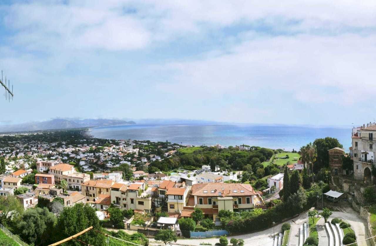 WhatsApp Image 2024-10-02 at 10.30.02.jpeg - Quadrilocale piazza dante alighieri, San Felice Circeo - foto 1