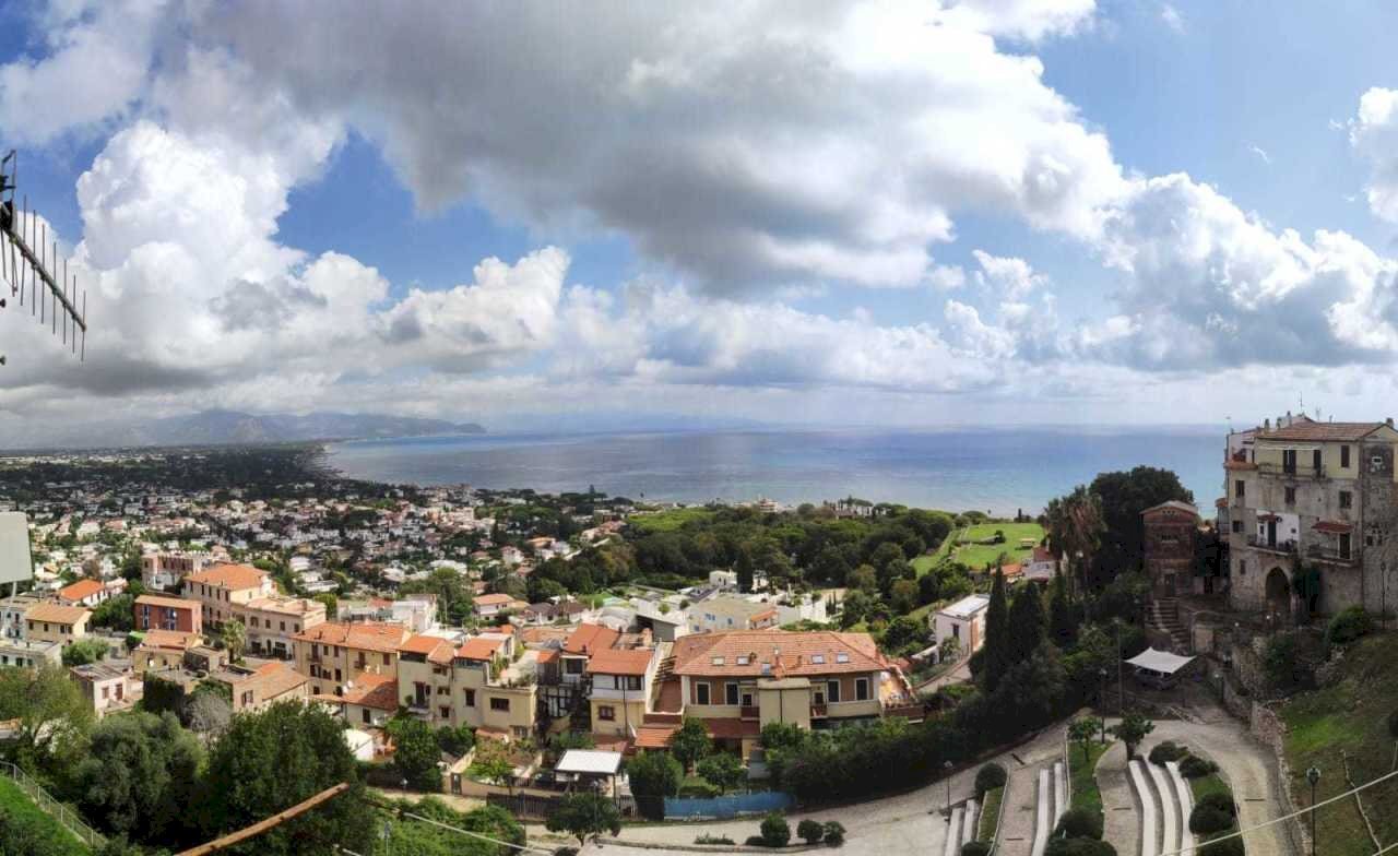 WhatsApp Image 2024-09-28 at 11.05.56 (1).jpeg - Quadrilocale piazza dante alighieri, San Felice Circeo - foto 2