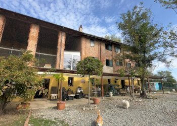 Facciata - Casale via umberto 1, Greggio - foto 3