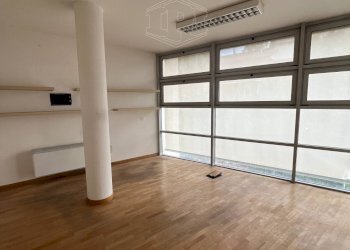 Ufficio Via Giuseppe Giacosa, Bologna (zona Borgo Panigale) - foto 2