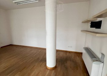 Ufficio Via Giuseppe Giacosa, Bologna (zona Borgo Panigale) - foto 5