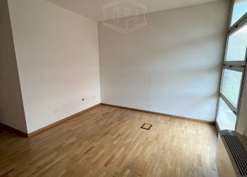 Ufficio Via Giuseppe Giacosa, Bologna (zona Borgo Panigale) - foto 8