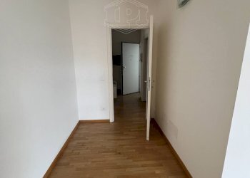 Ufficio Via Giuseppe Giacosa, Bologna (zona Borgo Panigale) - foto 11