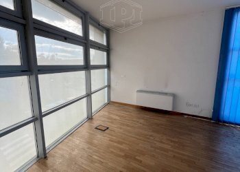 Ufficio Via Giuseppe Giacosa, Bologna (zona Borgo Panigale) - foto 20