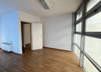 Ufficio Via Giuseppe Giacosa, Bologna (zona Borgo Panigale) - foto 25