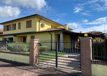 Villa a Schiera Curtatone - foto 1