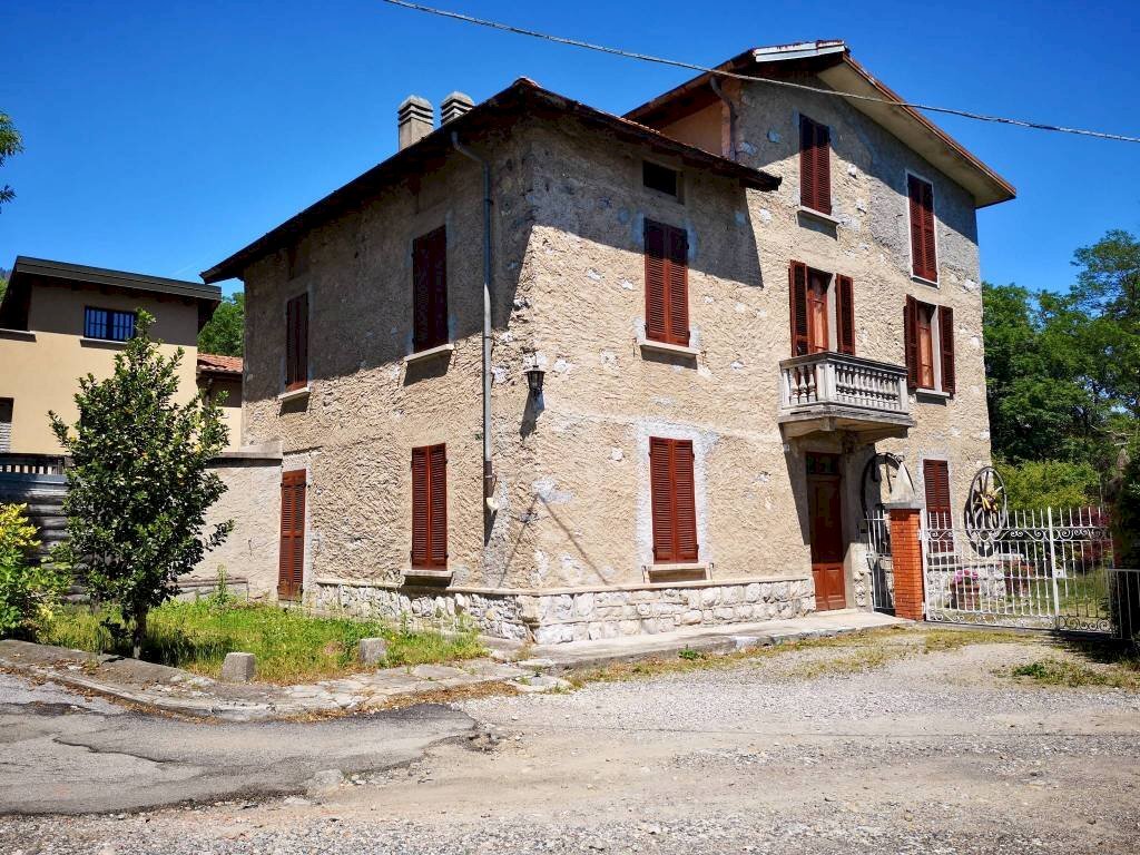 esterno - Rustic via Don Basilio Parietti, 18, Barasso - photo 1
