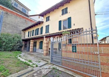 Facciata - Villa via Raineri, 18, Conzano - foto 5