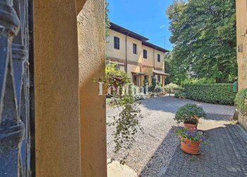 Cortile interno - Appartamento viale Giuseppe Garibaldi, 31, Candia Lomellina - foto 1