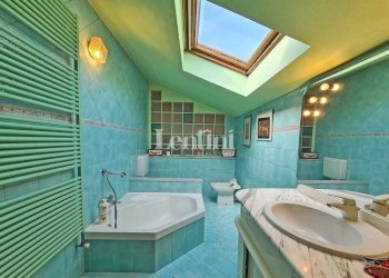 Bagno - Villa via Maria Montessori, 28, Casale Monferrato - photo 41