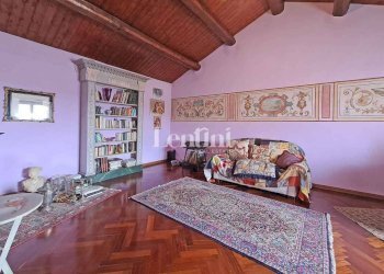 Stanza arredata - Villa via Maria Montessori, 28, Casale Monferrato - foto 46