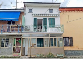 Facciata - Villa vicolo Cairoli, Giarole - foto 2