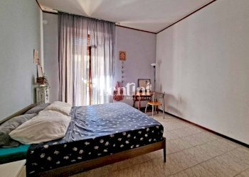 Camera da letto - Quadrilocale via Filippo Mellana, Casale Monferrato - foto 13