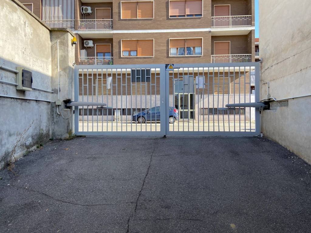 Ingresso - Box via Lorenzo Pegolo, Carmagnola - foto 2