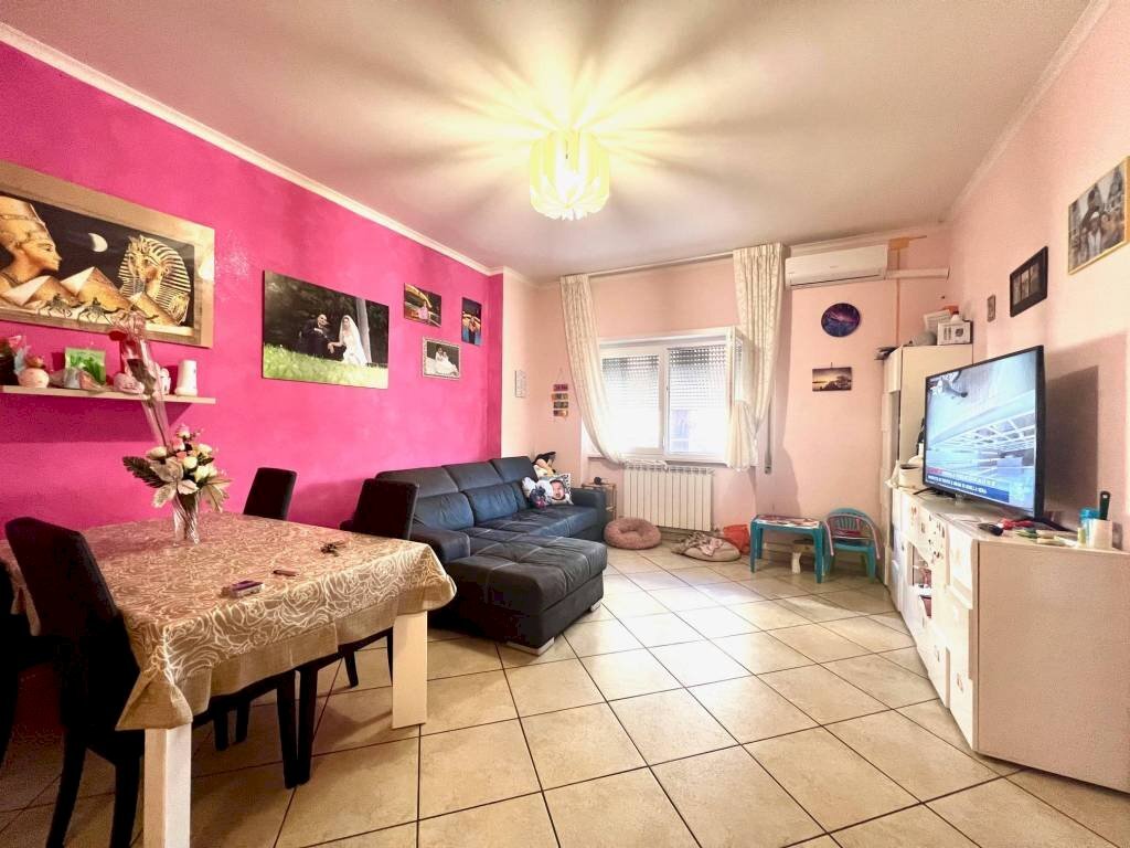 Salone - Trilocale via Stati Uniti d'America, Genzano di Roma - foto 2