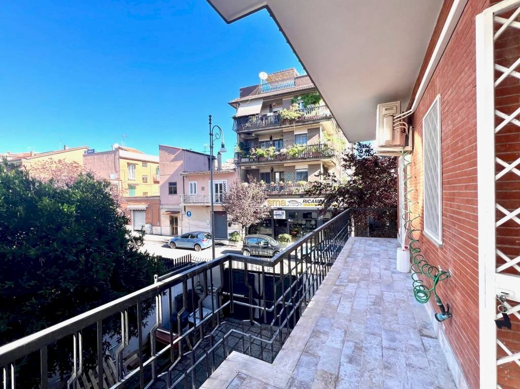 Balcone - Trilocale via Stati Uniti d'America, Genzano di Roma - foto 1
