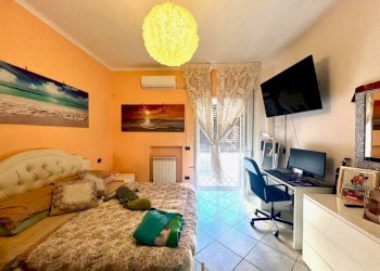 Camera da letto - Trilocale via Stati Uniti d'America, Genzano di Roma - foto 5