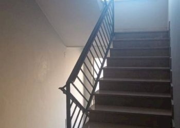 Interno palazzo - Three-room apartment via Rodolfo Renier, 6, Torino (neighborhood San Paolo) - photo 4