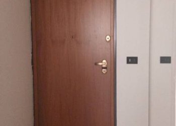 Interno palazzo - Three-room apartment via Rodolfo Renier, 6, Torino (neighborhood San Paolo) - photo 5