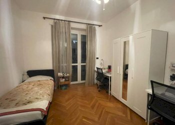 Camera da letto - Three-room apartment via Rodolfo Renier, 6, Torino (neighborhood San Paolo) - photo 12