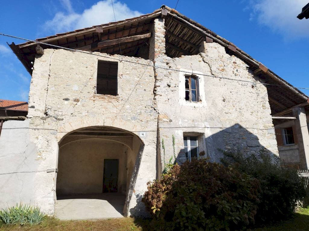 Facciata - Rustic via Novellina, 45, Varese - photo 1