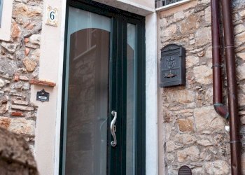 thumbnail_1c08de8c-d8a4-4ccb-9eb3-bba556f91280.jpg - Townhouse Via Borgo di Sotto 229, Sarzana - photo 2