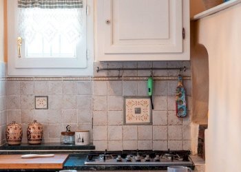 thumbnail_ccb7c1c1-4de1-4dee-a6ea-f3393f5507e6.jpg - Townhouse Via Borgo di Sotto 229, Sarzana - photo 3