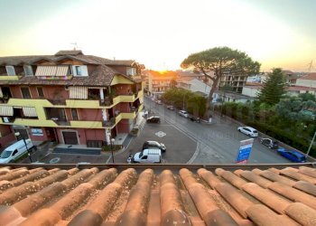 12.jpg - Three-room apartment Giugliano in Campania - photo 12